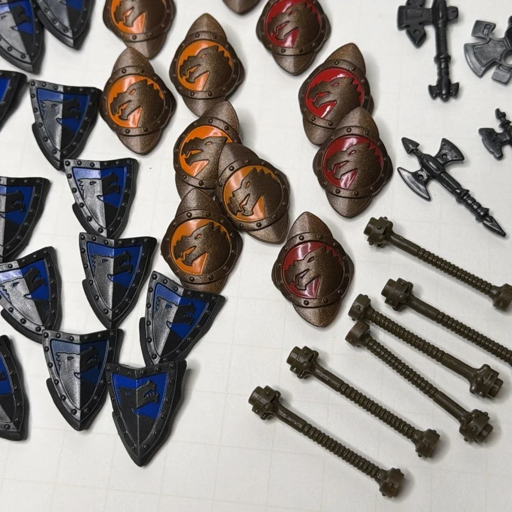 Mega Bloks Dragons Krystal Wars Knights 26 Minifigures /Weapons Accessories Lot